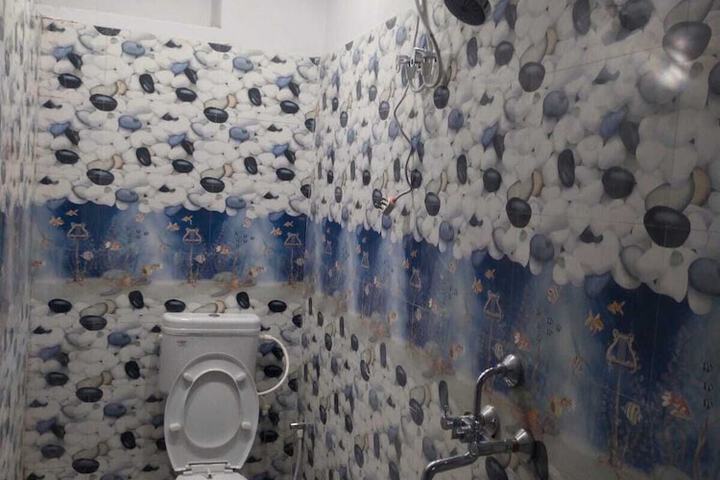 Room 18 of 22