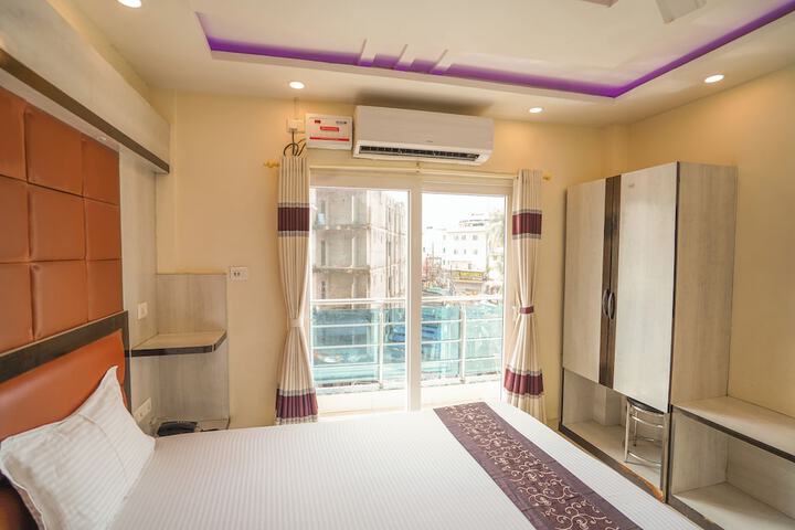 Room 35 of 63