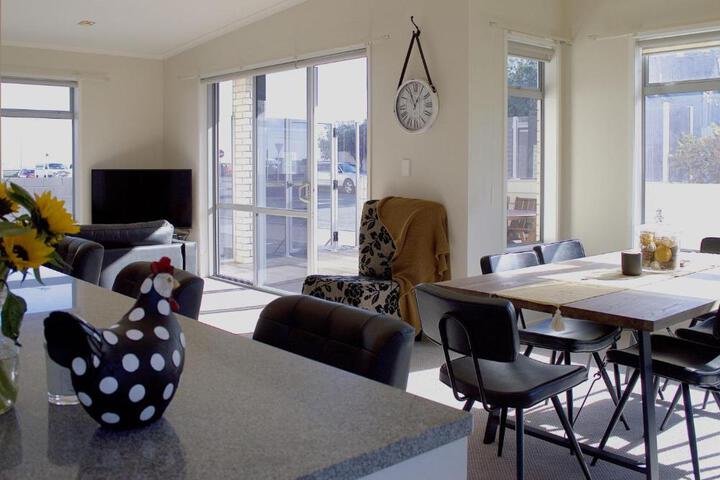 Escape To Buller - enjoy a relaxed holiday vibe