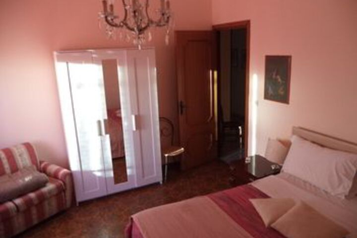 Room 28 of 52