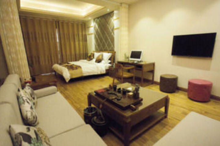 Room 3 of 36
