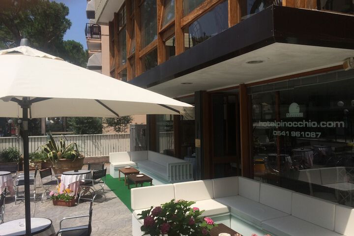 Hotel Exterior 39 of 46