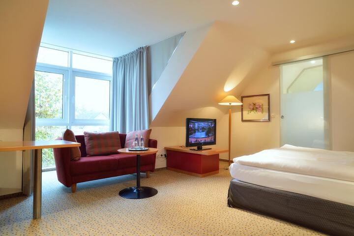 Room 7 of 27