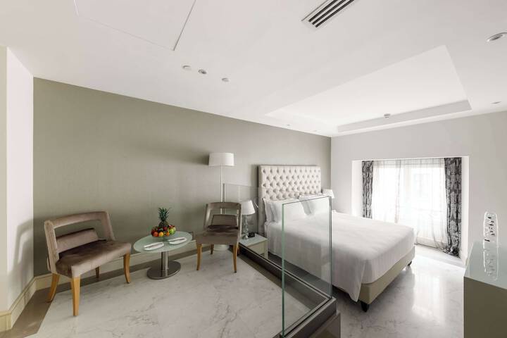 Room 45 of 168