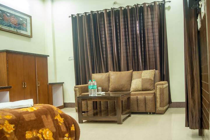 Room 49 of 90