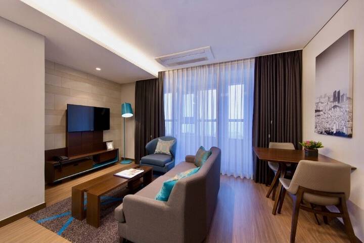 Room 17 of 18