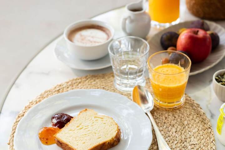 Breakfast/Coffee Service 59 of 72