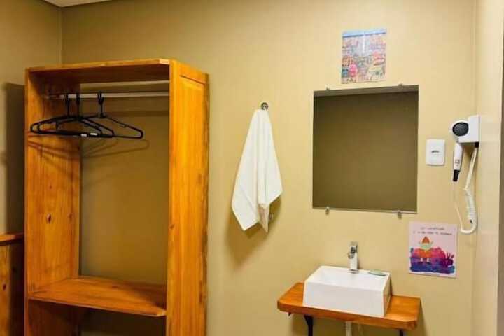 Room 20 of 32