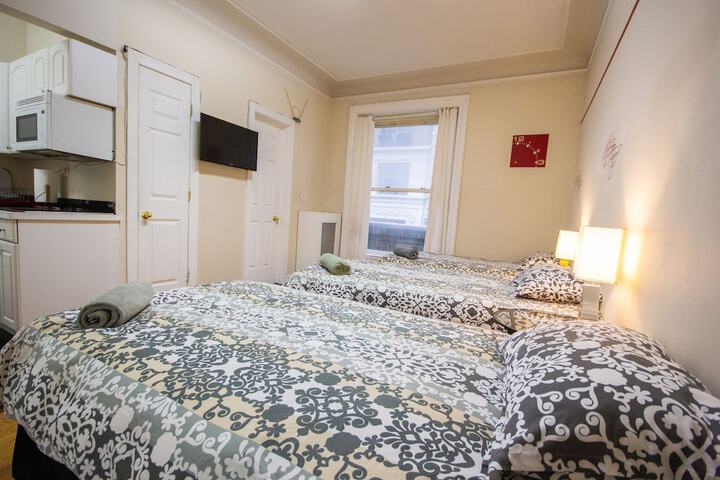Room 7 of 121