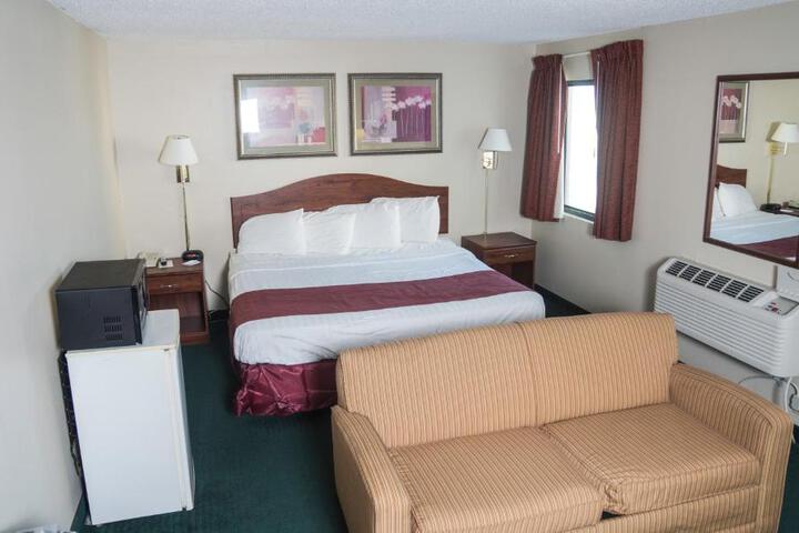 1 King Bed (5 of 14)