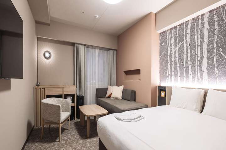 Room 17 of 76
