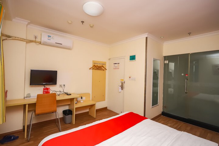 Room 6 of 45