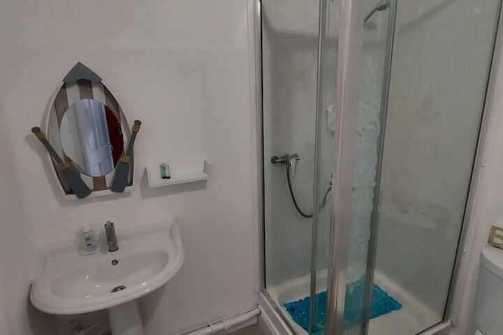 Room 9 of 51