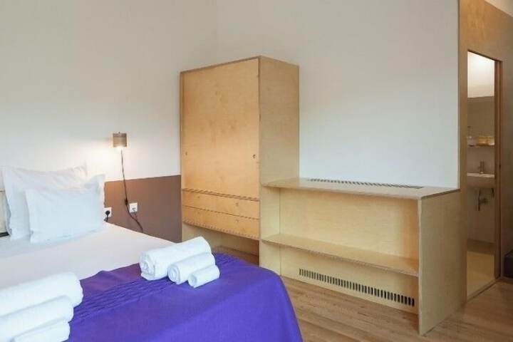 Room 5 of 47