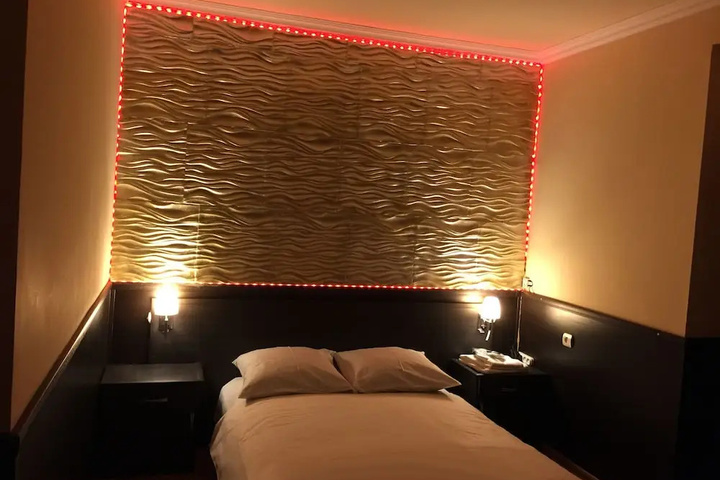 guest_rooms
