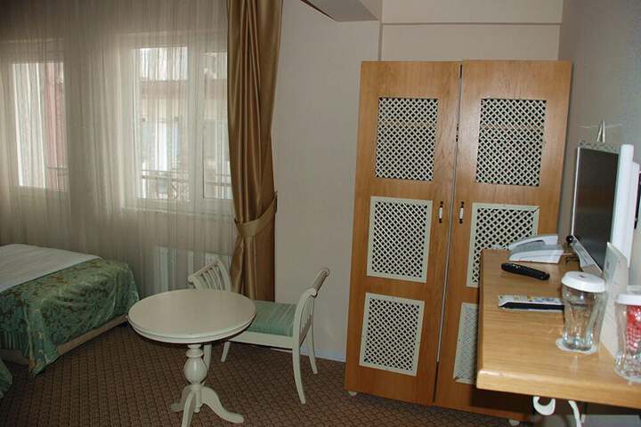 Room 36 of 69