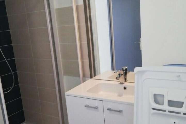 Room 65 of 92