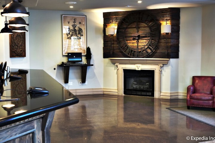 Hotel Lobby