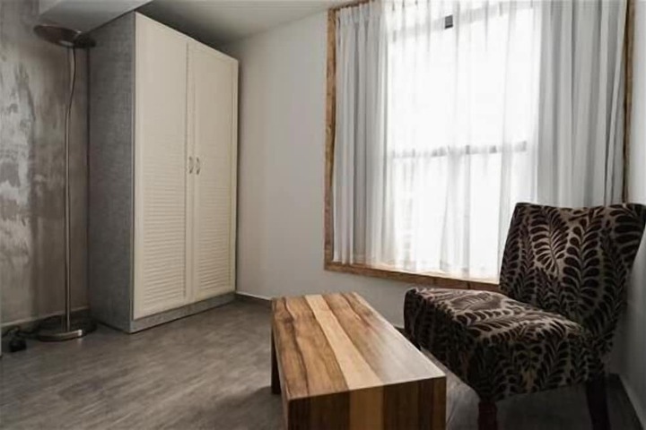 Room 21 of 45
