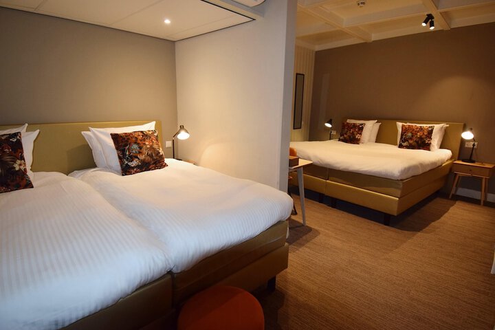 Room 46 of 144