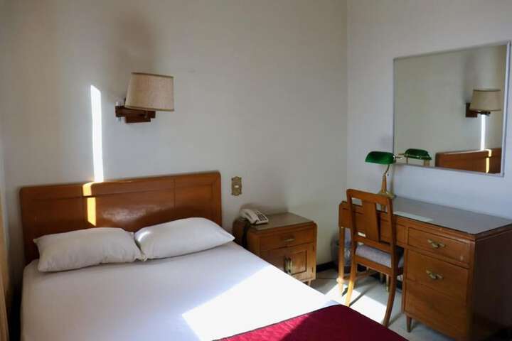 Room 14 of 41
