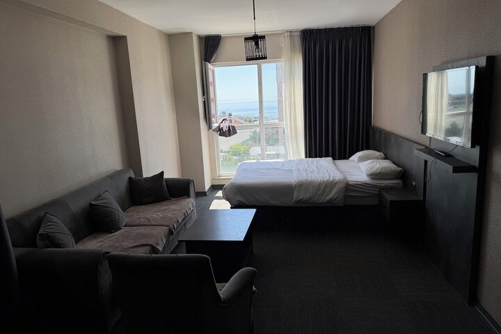 Room 9 of 21