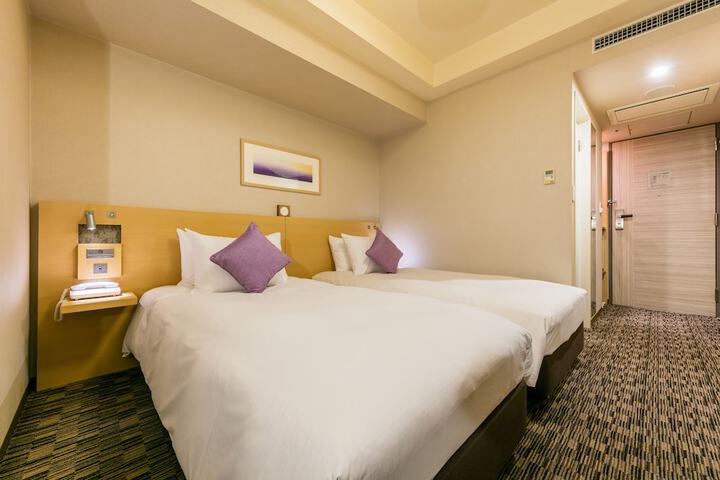 Room 15 of 84