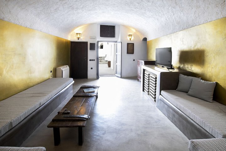 Room 14 of 81