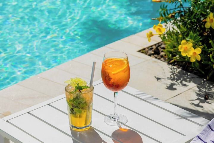 Hotel Pool
