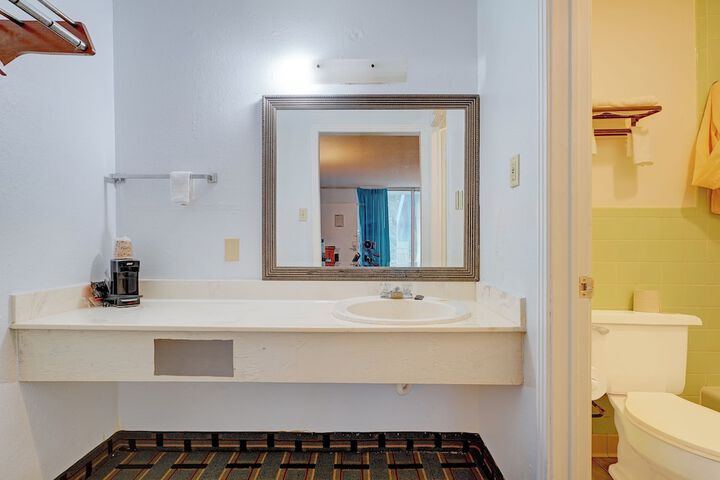 Room 41 of 61