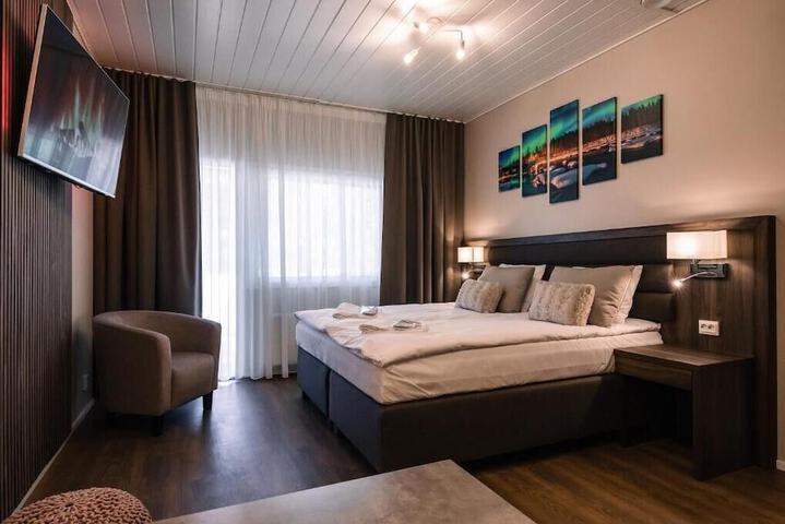 Room 9 of 43