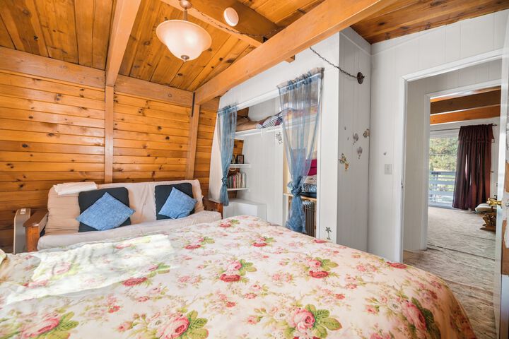 Room 4 of 26
