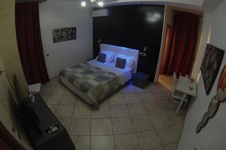 Room 9 of 41