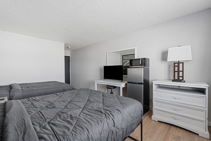 Room 5 of 17