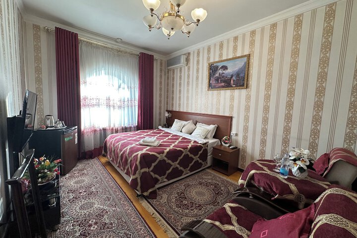 Room 21 of 48