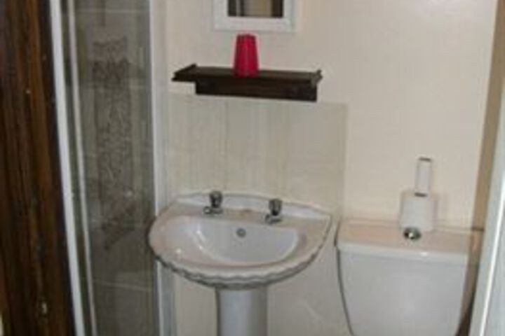 Room 2 of 8