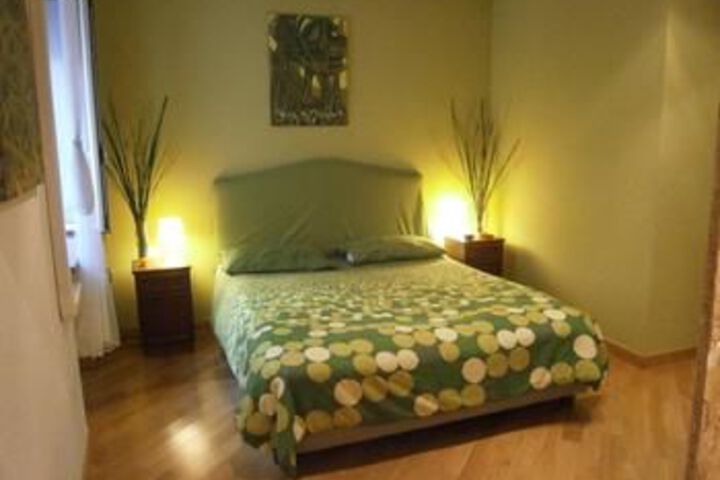 Room 5 of 13