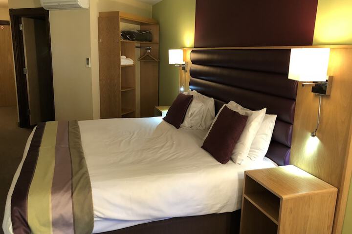 Room 12 of 135