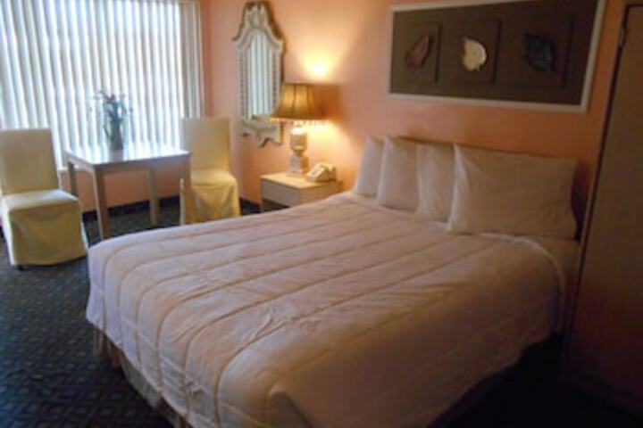 Room 43 of 141