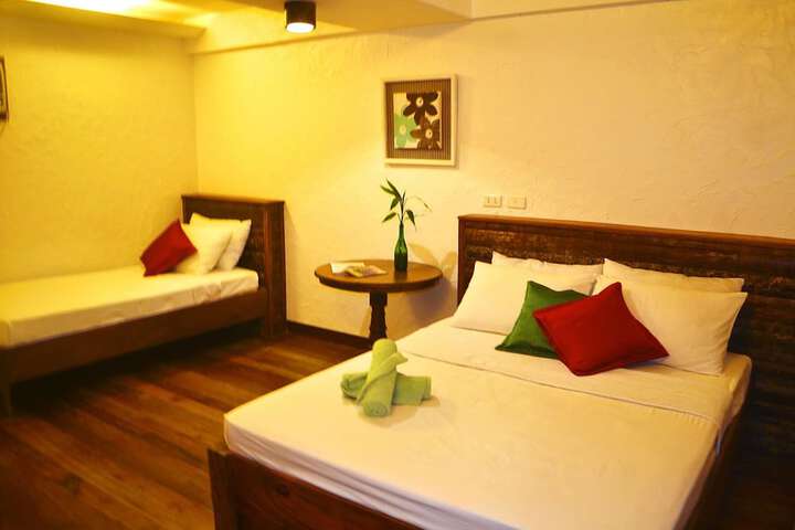 Room 2 of 37