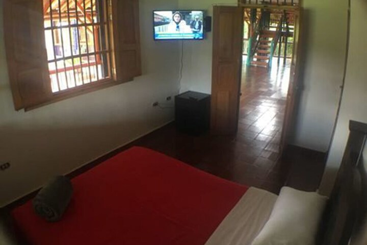 Room 5 of 25