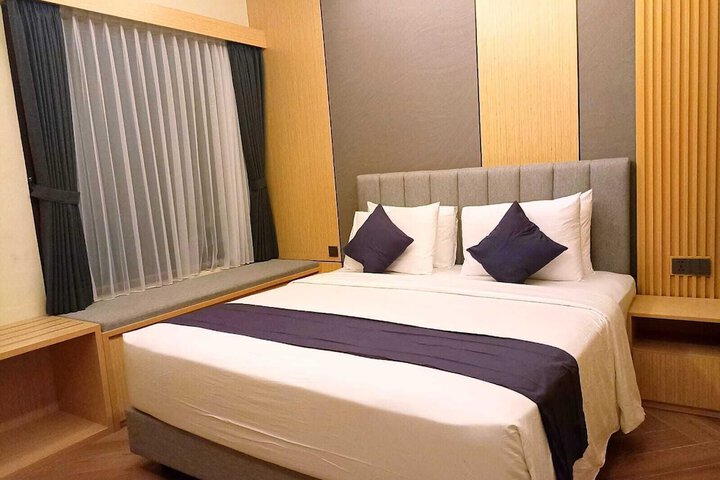 Room 12 of 73