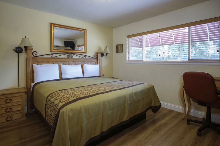 Room 42 of 90