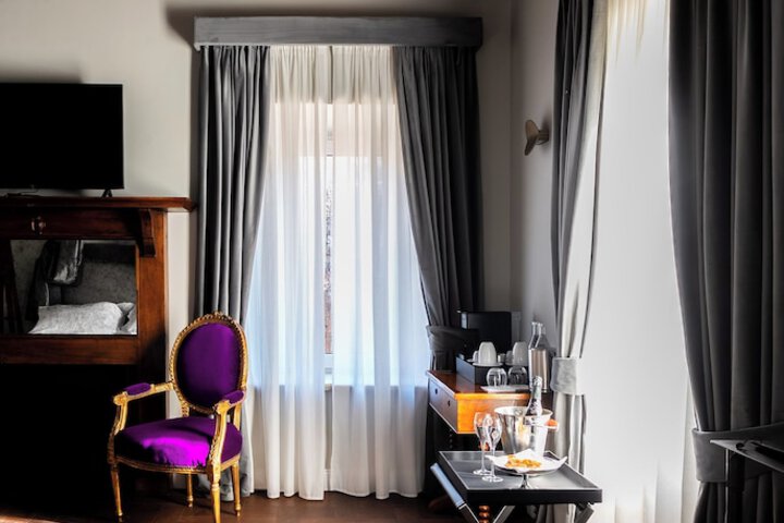 Room 34 of 120