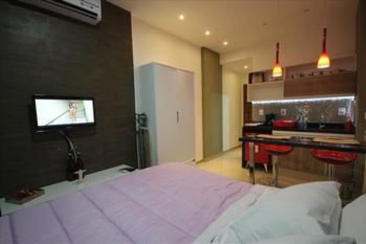 Room 7 of 16