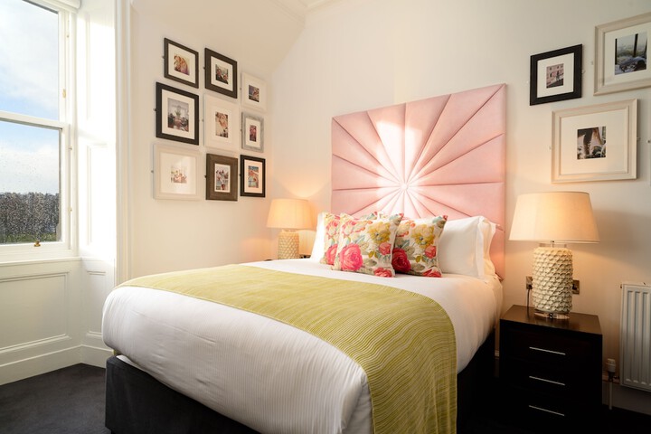 Room 7 of 74