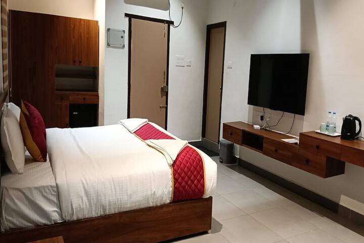 Room 14 of 26