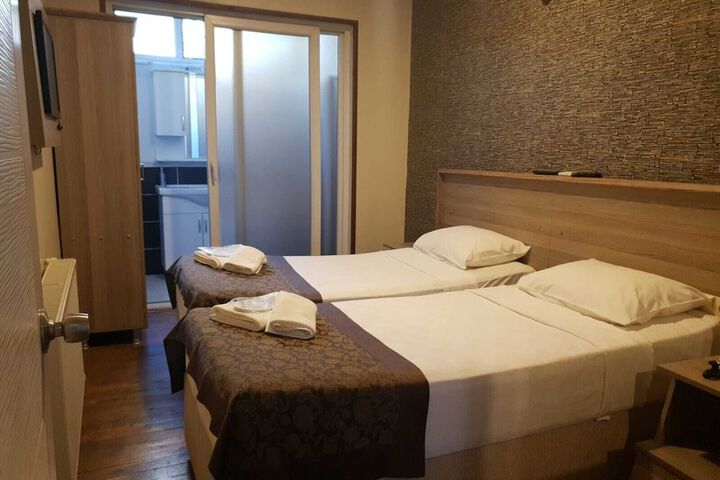 Room 3 of 15