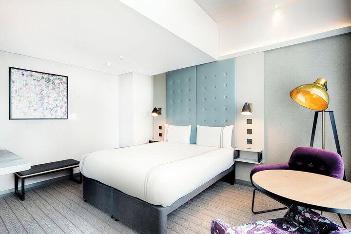 Room 7 of 25