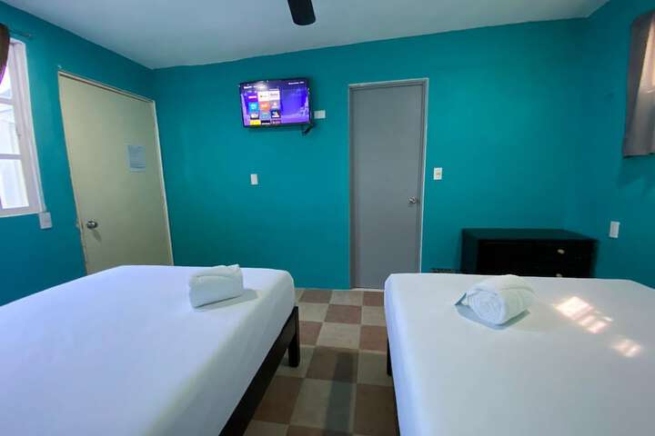 Room 7 of 33